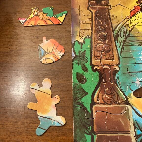 Vintage 70s Cinderella Puzzle by Fairchild #8560 w/Shaped Pieces FLAW - Picture 4 of 4